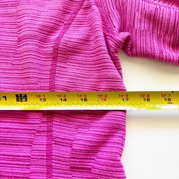 North Face Women Size M Lightweight Pink Patterned Fleece Half Zip Logo Layer - Picture 9 of 12